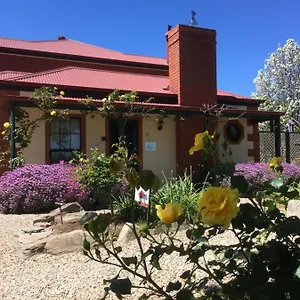 https://bnb-wine-and-roses.adelaidehotels-au.com