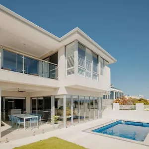https://villa-above-the-clouds-by-st-nicholas.hotelsperth.org