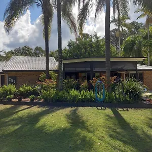 https://tukawyl-retreat-landsborough.hotelssunshinecoast.net