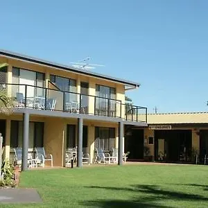 https://admirals-lodge.hotelsbyronbayaustralia.com