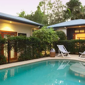 https://cavvanbah-beach-house.hotelsbyronbayaustralia.com